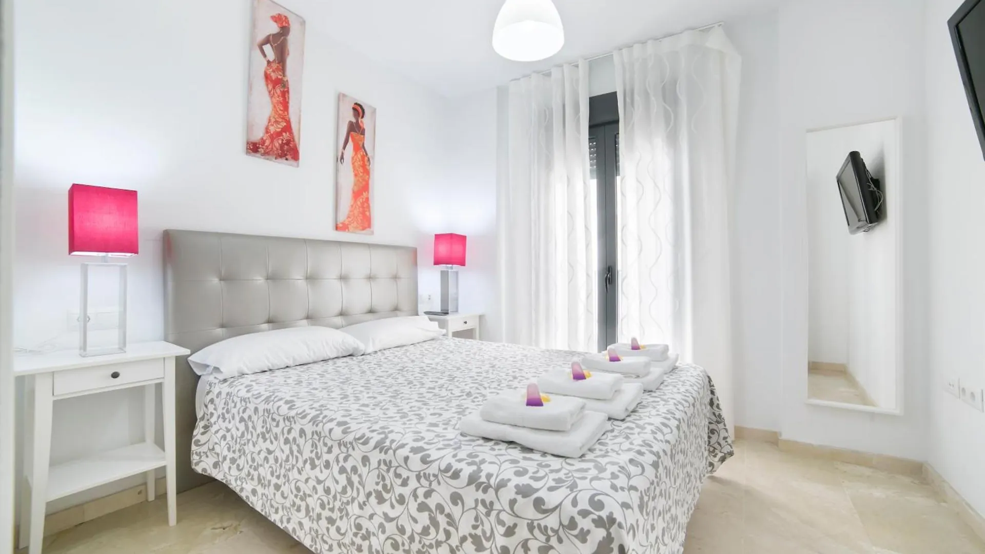 Apartamentos Salamanca Малага 0*,