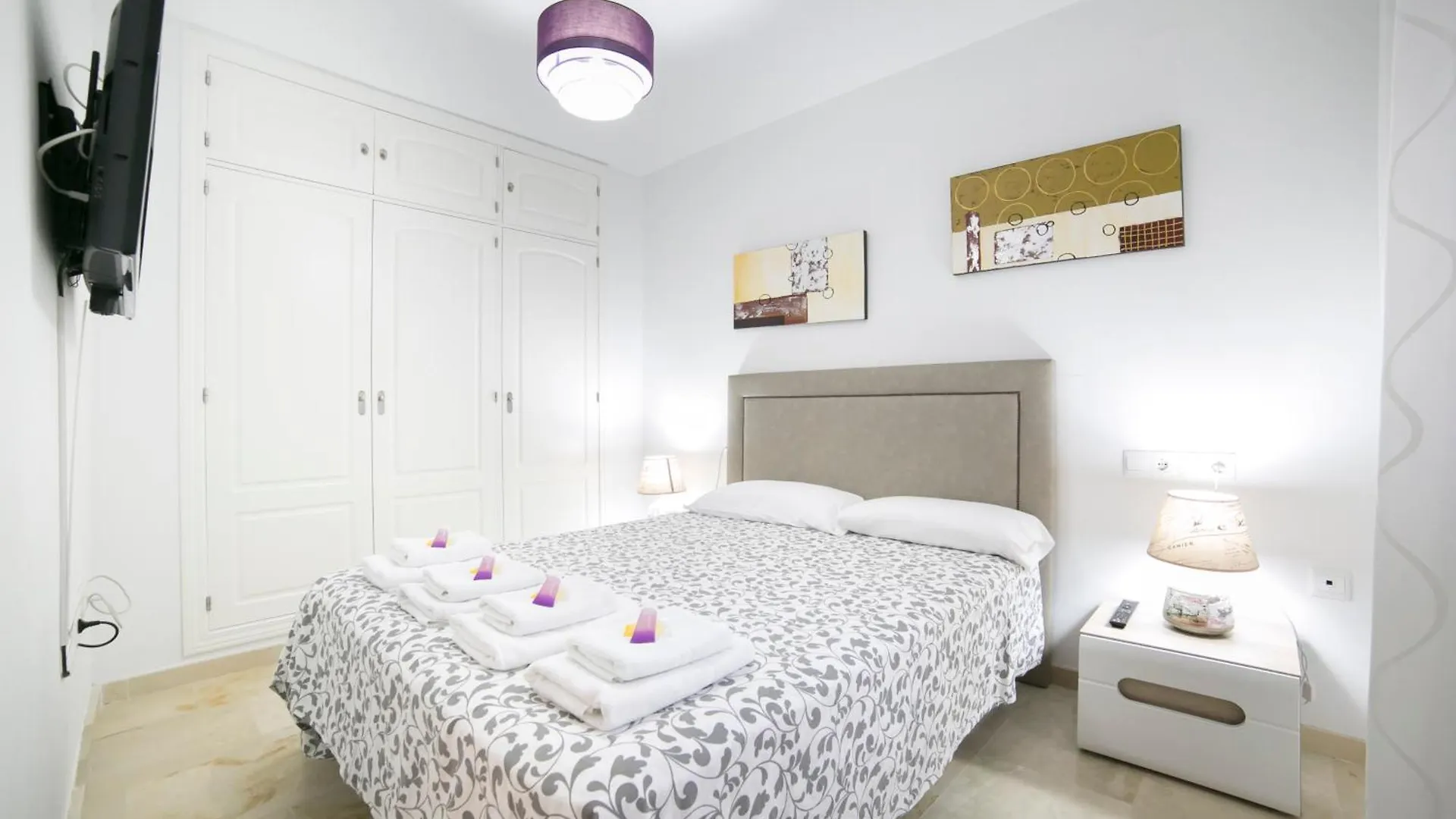 Apartamentos Salamanca Малага
