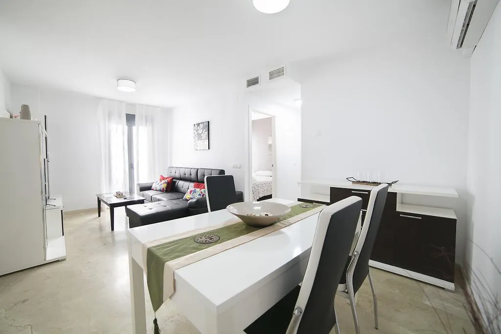 Apartamentos Salamanca Малага